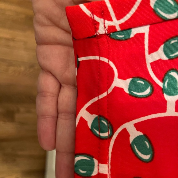 🎄🎅🏻 Tipsy Elves Women’s Christmas String Lights Leggings in Red. SIZE M. - Picture 5 of 6